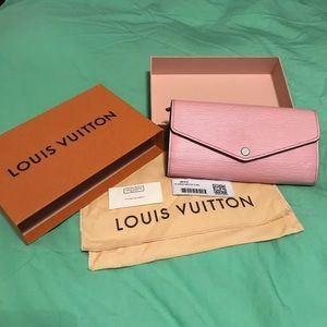 Louis Vuitton Epi Sarah wallet in rose ballerine